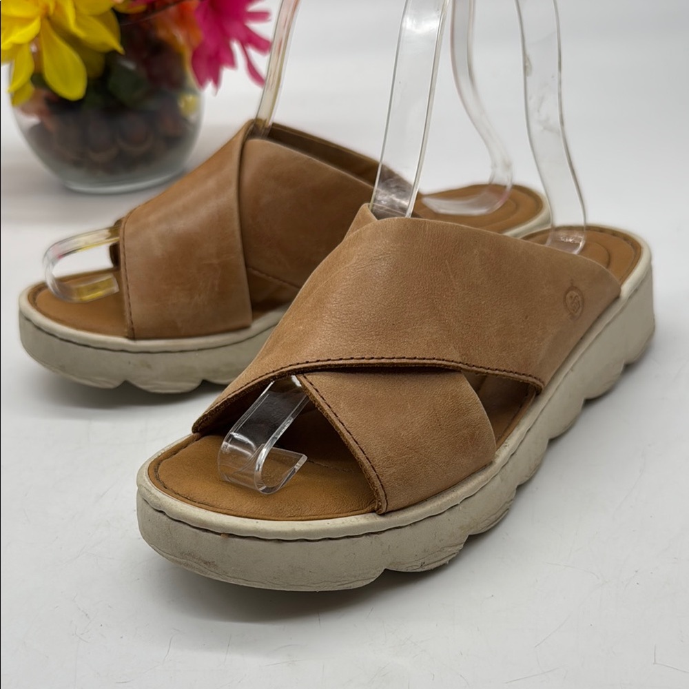 Born Women's Criss Cross Brown Slide Sandals Size 8 MCS9074D